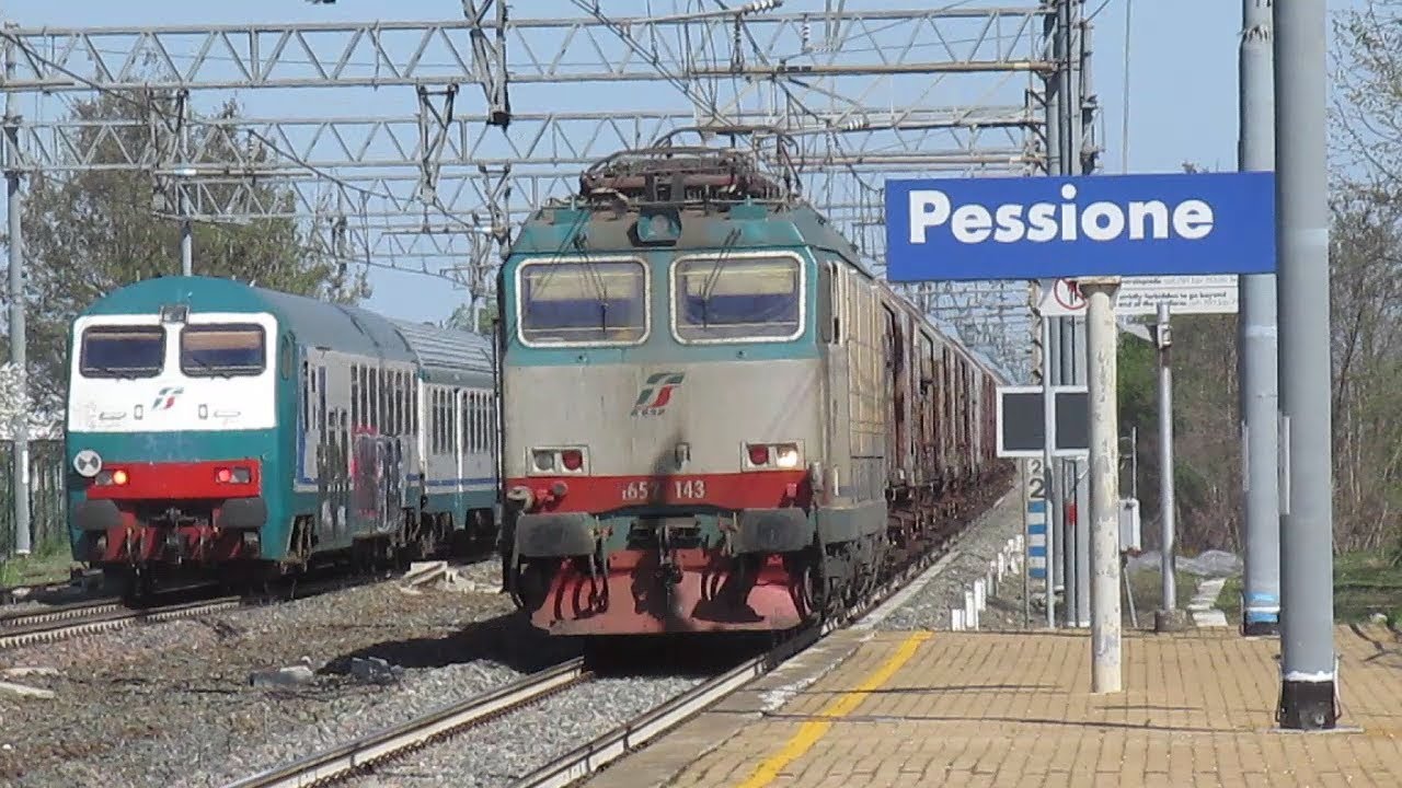 Treni in transito e non a Pessione