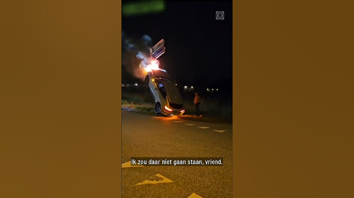 Auto VLIEGT IN BRAND na CRASH | #shorts