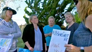 Neighbors Gather in Palo Alto to Show Support for Christine Blasey Ford