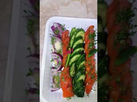 طحينه مخلل سلطه خيار طماطم بصل 