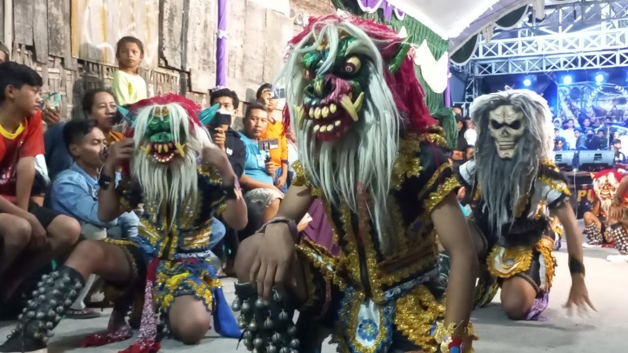 Gedruk Putro Putri Kumboro Di Desa Mangunjiwan Demak