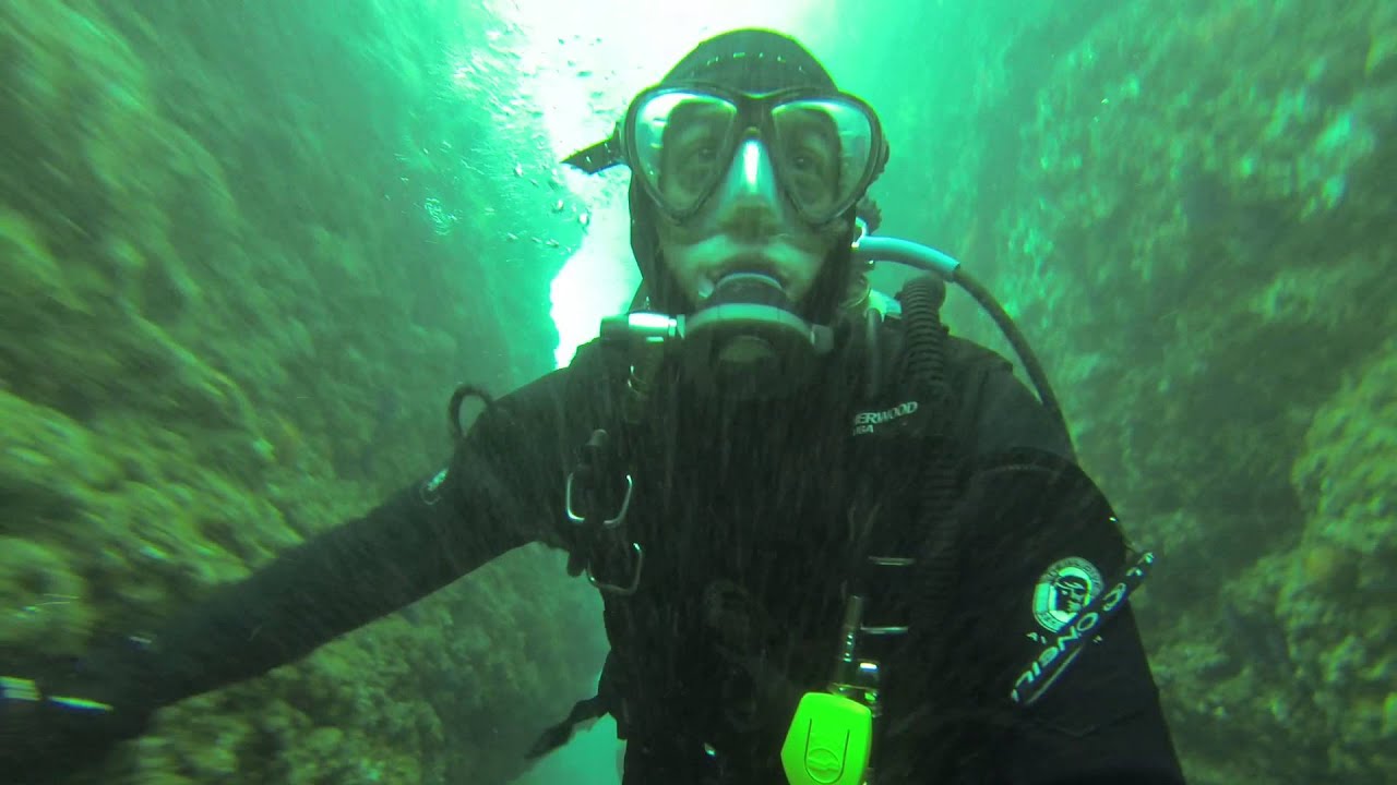 Shaws Cove in Laguna Beach, Crack Diving, Scuba Diving in Southern