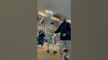 barcode came to support jeff🤧💜 #barcodetin #JeffSaturFirstSoloConcertBKK #jeffbarcode