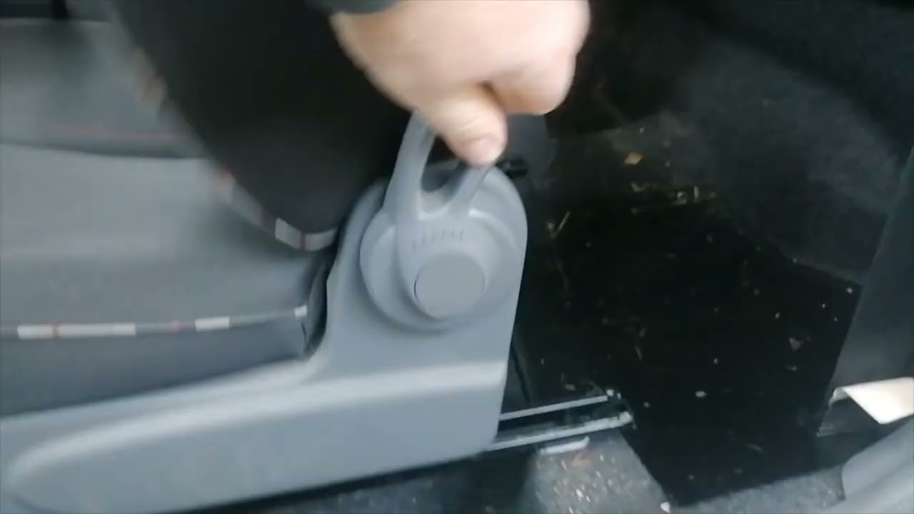 How to Remove Front Seat Driver Side Citroen C1 Citroën