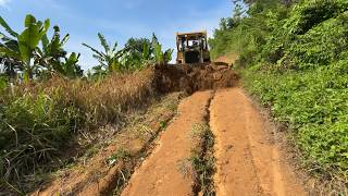 Super Fast! The CAT D6R XL Widens the Forest Road in Just Minutes