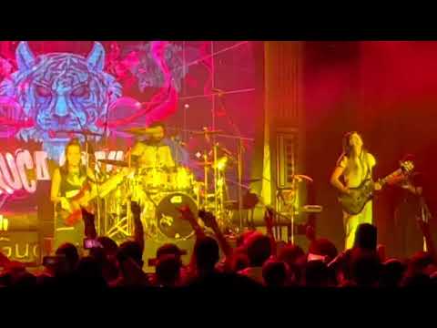 Eruca Sativa Abrepuertas Live 