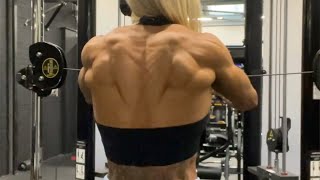 Muscle Milf Tree Trunk Back