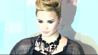 Demi Lovato Takes Medication to Manage Bipolar Disorder | Splash News TV | Splash News TV