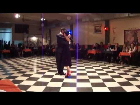 Sin Rumbo, bailan Ruslan Takhirov y Natalia Atepaeva