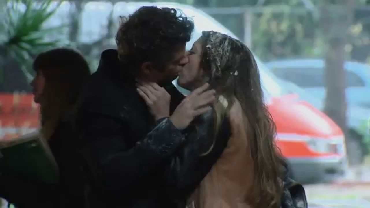 Guapas - EMOCIONANTE: Lorena se recibió y tuvo su primer beso con el Dr. Muller