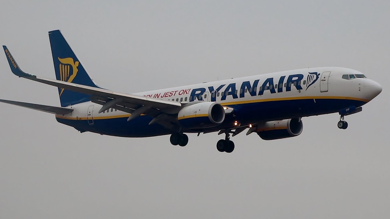 Ryanair 737 Smooth Landing at Liverpool Airport! YouTube