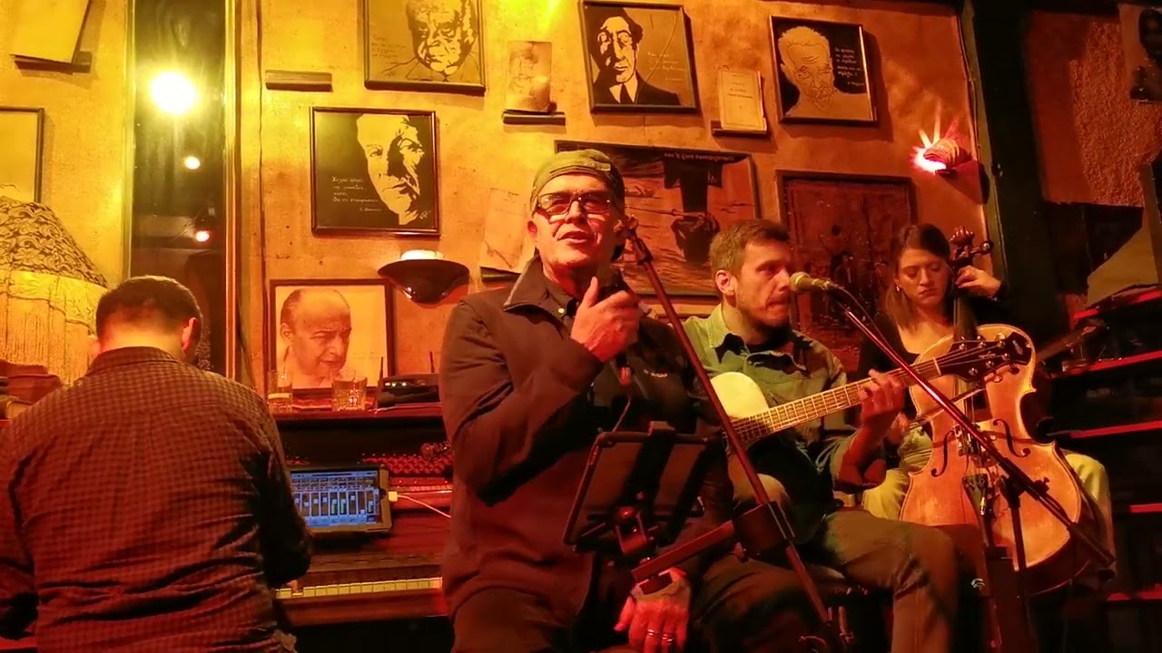 Ο κόσμος ξημερώνει. Ο Γιώργος Μεράντζας στην Απανεμιά