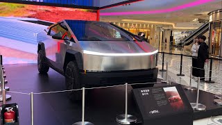 How many auto shops are there in Chinese malls?