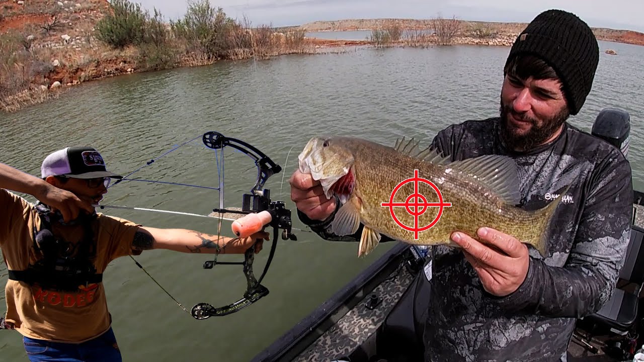 First Time Bow Fishing and BIG BASS!