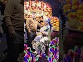 isliye barat mein Koi Budha aadami Na jaaye