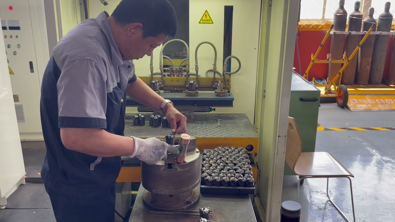 How to make hot pressed buttons for drill bits?