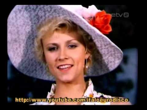 Ular porno tomosha bir vaqtning ozida ogiz va mushuk ichiga cum