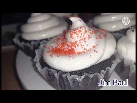 Chocolate Cupcake w/ Stable Marshmallow Icing | Jim Paul