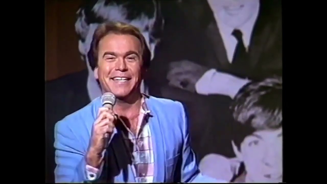 Glenn Shorrock - "Beatles Medley" (Live on The Mike Walsh Show - 1984)