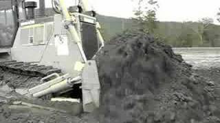 REAL MUSCLE: KOMATSU BULLDOZER D155