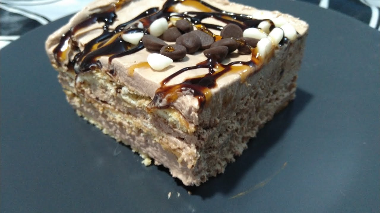 خبزة الهواء ( البسكويت) بكريمة خيالية نودكم ولا نشهيكم