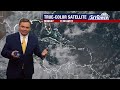 Dry air hinders area of convection in Caribbean
