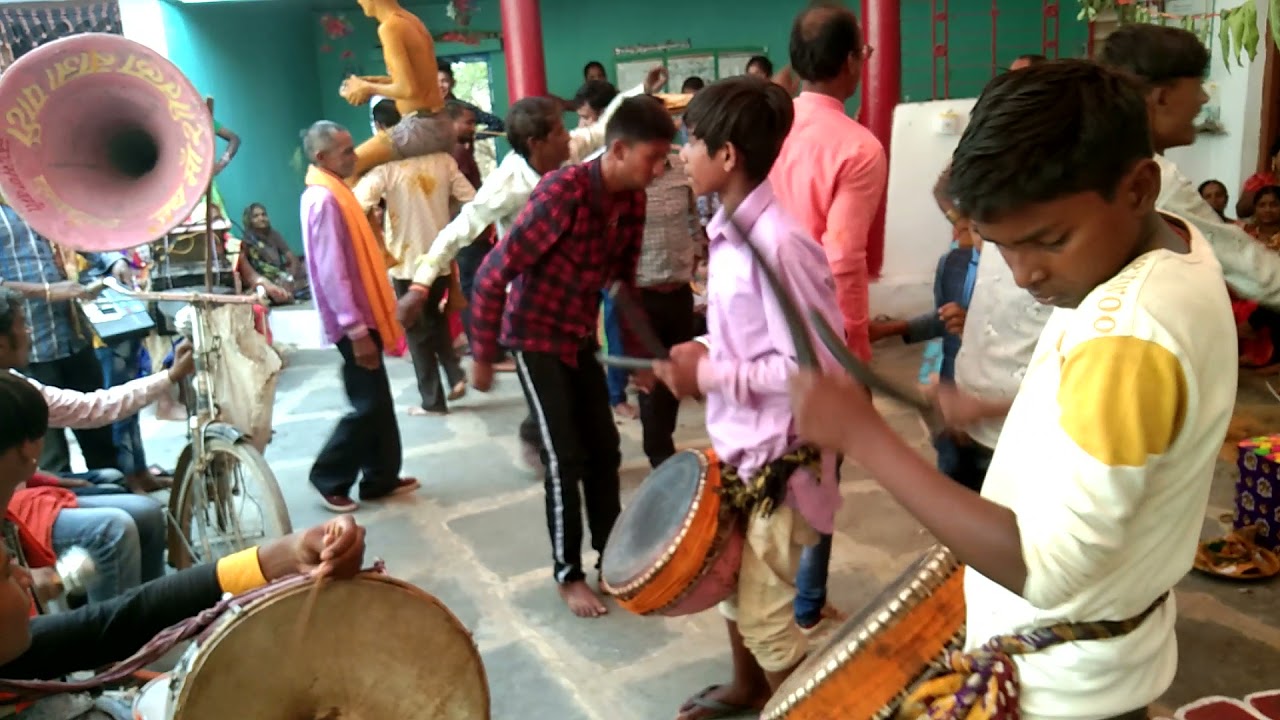 घुलघुल के गड़वा बाजा पार्टी