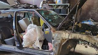 Rusty Windshield Support - Saab 9000 CSE