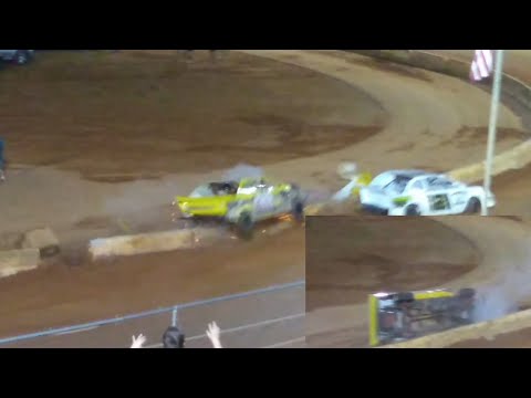 HE PUT EM OVER THE WALL! Huge wreck at Friendship motor speedway 7-11-20