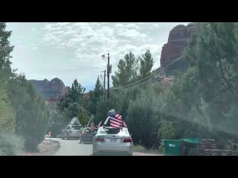 15 纽约车队经过红石山 Endccp cars to Sedona Red Rock mountain 1062021