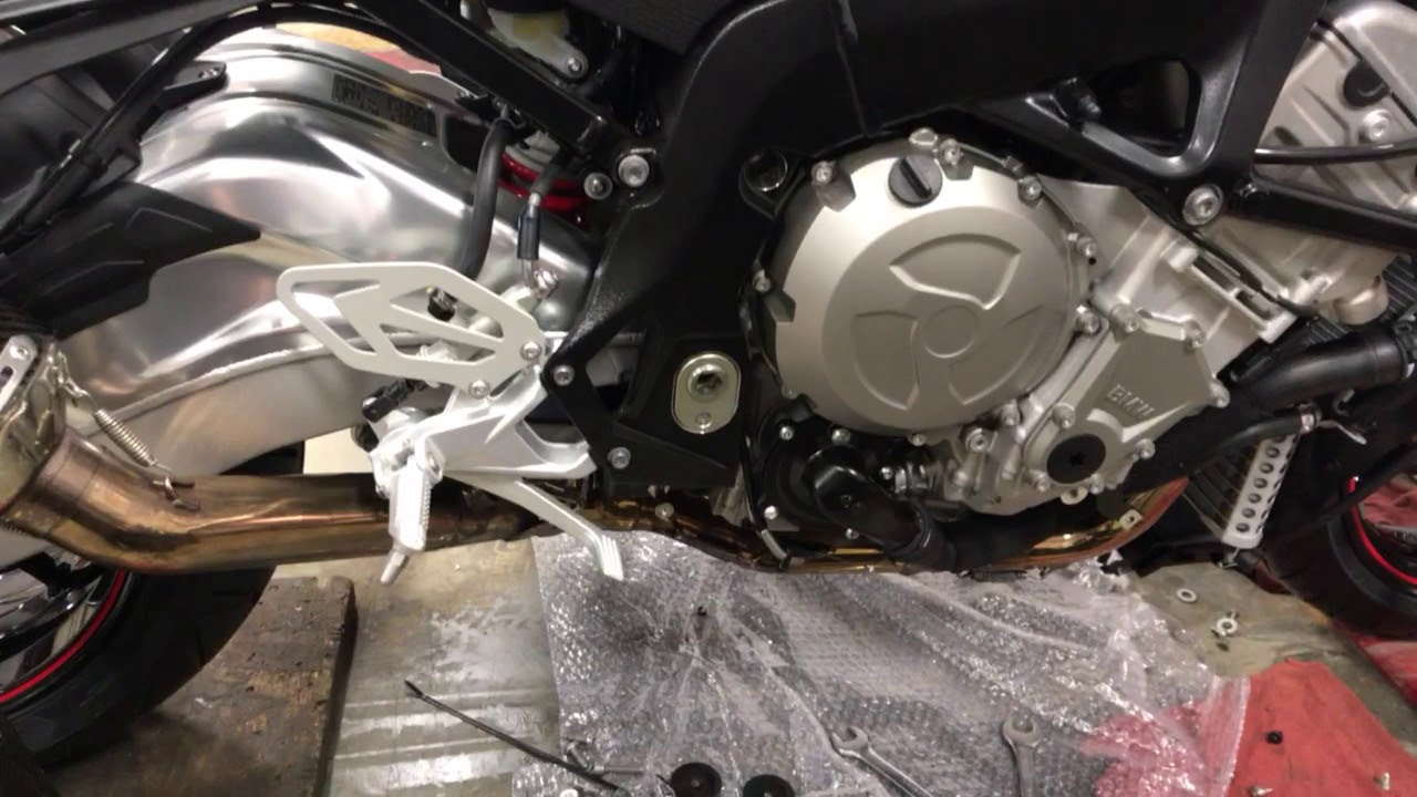 BMW S1000RR 2018 YOSHIMURA R77 FULL EXHAUST SYSTEM YouTube