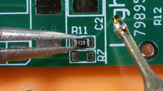 Soldering 0603 Resistors Under a Microscope – Demonstration