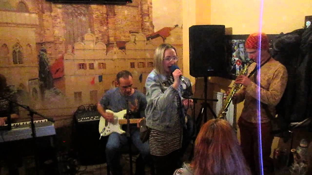 Настя Тихонова и Акустические Волны - Завтра была война - YouTube