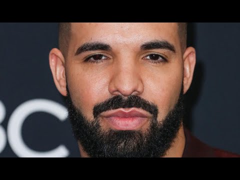 Video: Rapper Drake Ließ Kerzen Los, Die Nach Sich Selbst Rochen