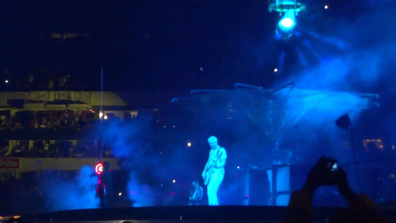 U2 Hold Me, Thrill Me, Kiss Me, Kill Me. Live From Mexico City, Estadio Azteca 15//05//2011