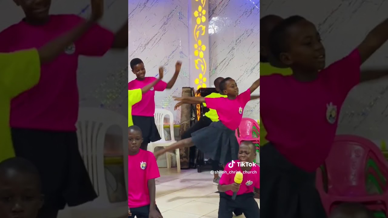 Thanksgiving presentation by the children's ministry 