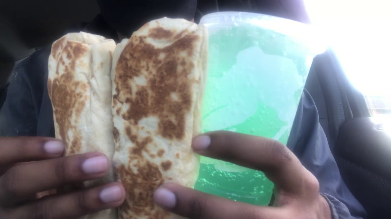 3 BULKING MEAL AT TACO BELL CHEESY TOASTED BREAKFAST BURRITO BAJA