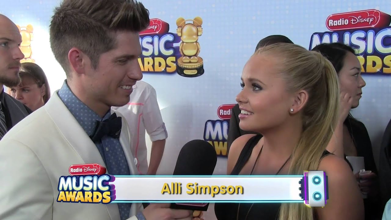 Radio Disney - Radio Disney Music Awards Red Carpet
