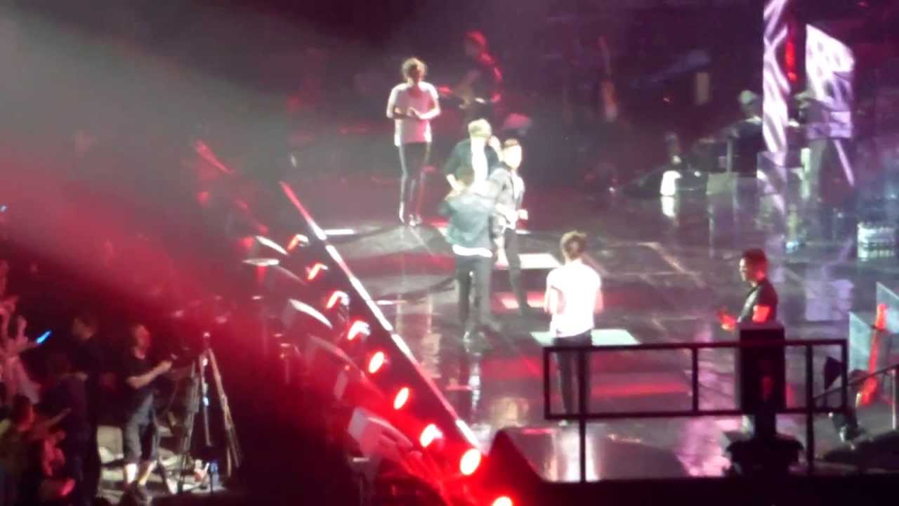 One Direction - Loved You First - 7 May 2013 Telenor Arena, Norway HD