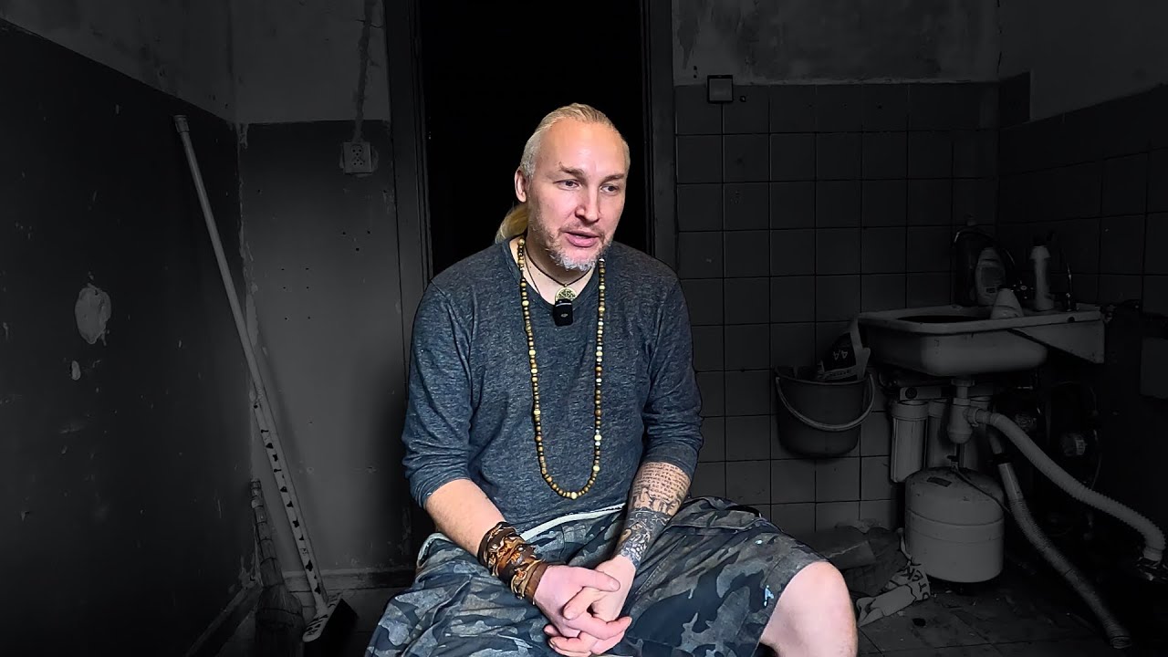 Išsikapstyti iš mėšlo - Aleksas