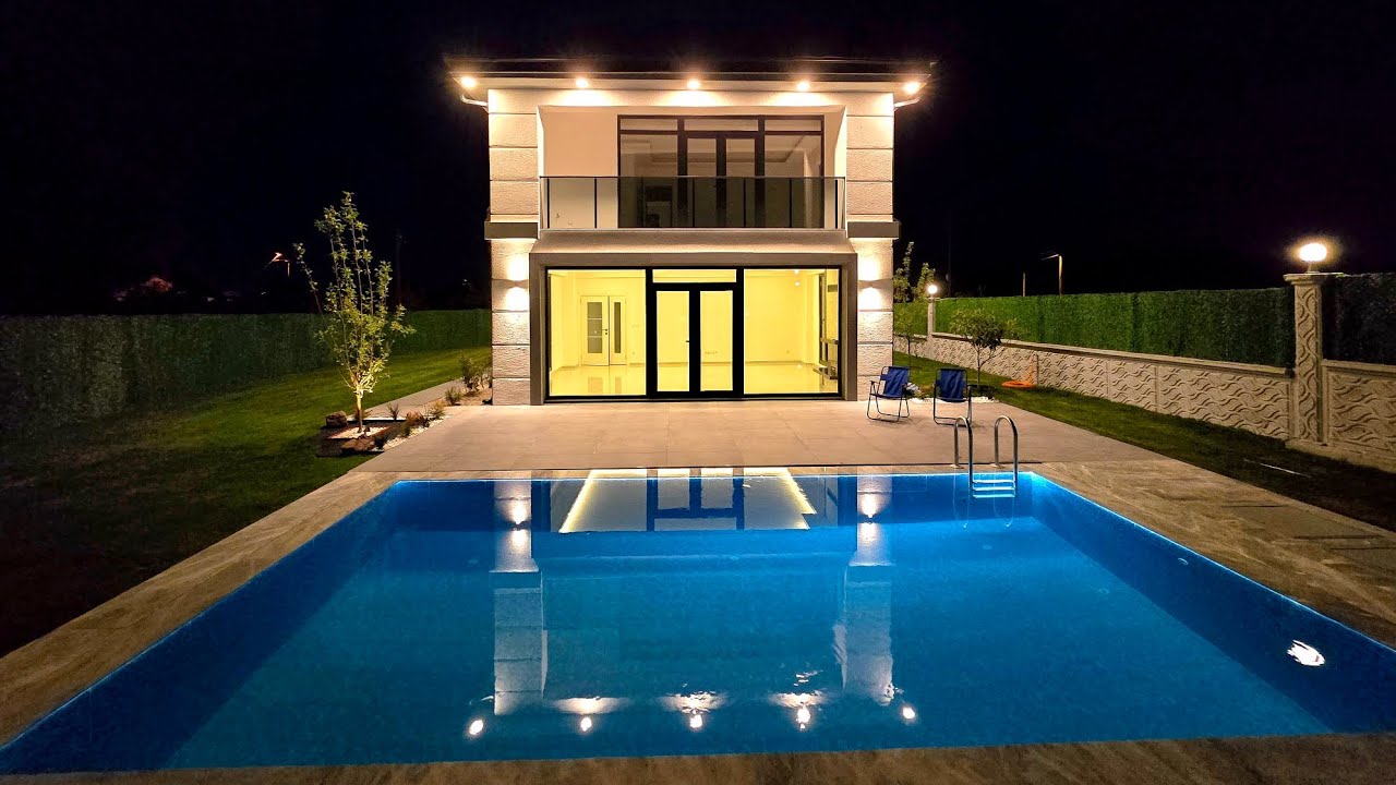 فيلا للبيع في تركيا صبانجا خيالللللية 