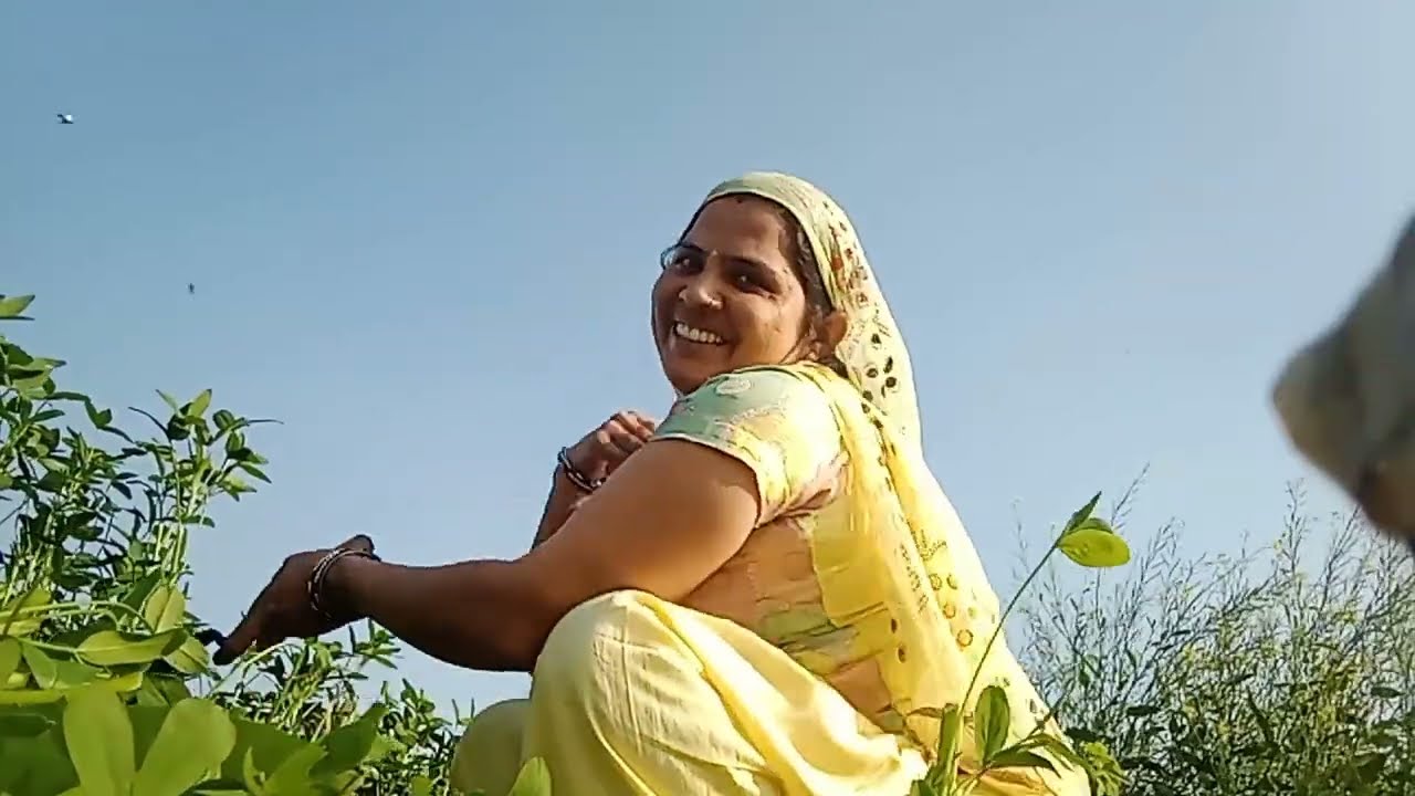 बहुत बदबू आ रही है पता ही नहीं कितने दिन हो गए 😭 🤔🙈