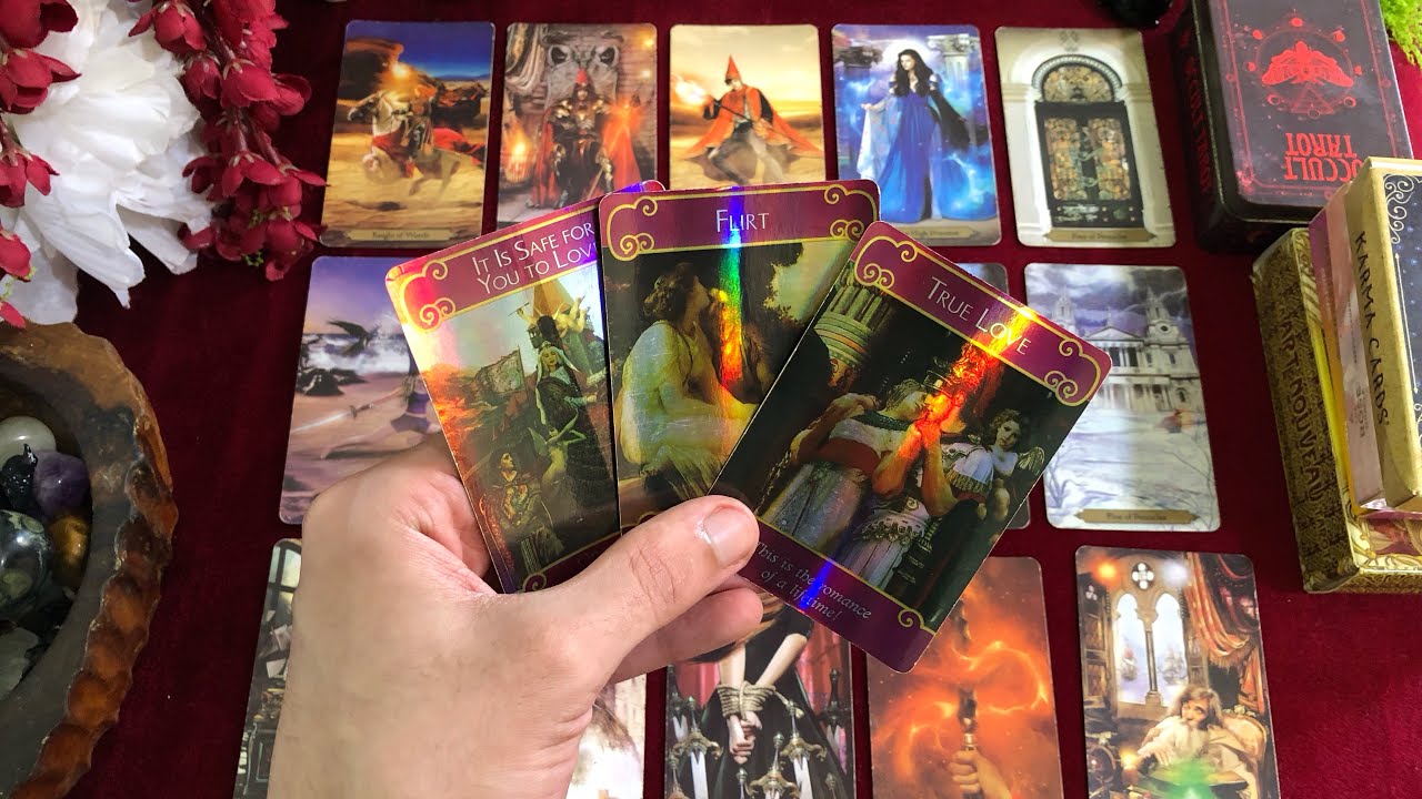 قراءة تاروت برج الثور ♉🔮🕊️ خوف داخلي يمنع الحبيب من الاعتراف لك 💔❤مشاعر الحبيب ونواياه تجاهك👀🔥