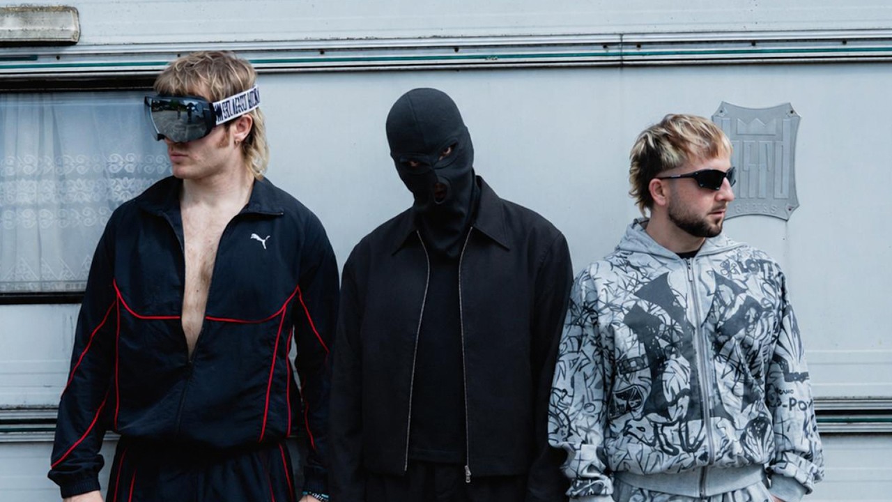 Watch Mr. Polska, Ski Aggu, Natte Visstick - Spring (Official Video) on YouTube Watch Mr. Polska, Ski Aggu, Natte Visstick - Spring (Official Video) on YouTube