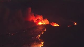 Fast-moving northern california wildfire driven by fierce winds
threatens the sonoma county town of geyserville, forcing evacuations.
read more: https://wapo...