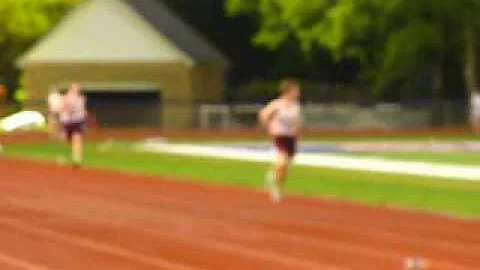 Brotherly love in 3200 Track race