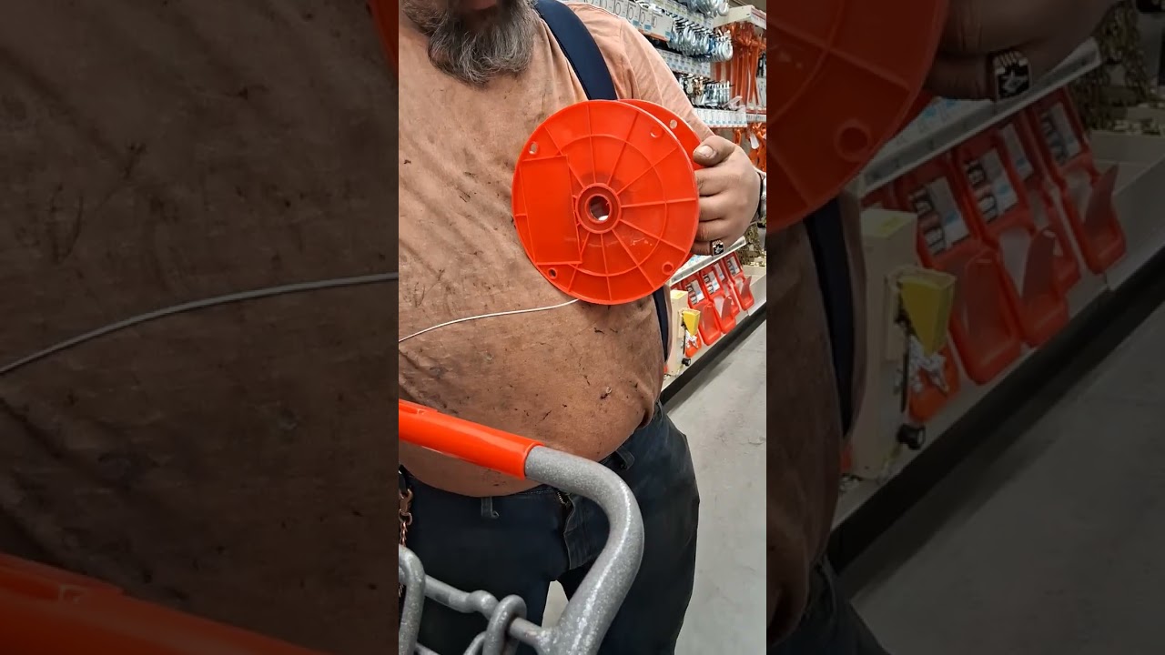 Покупали чтоб собаку во двор