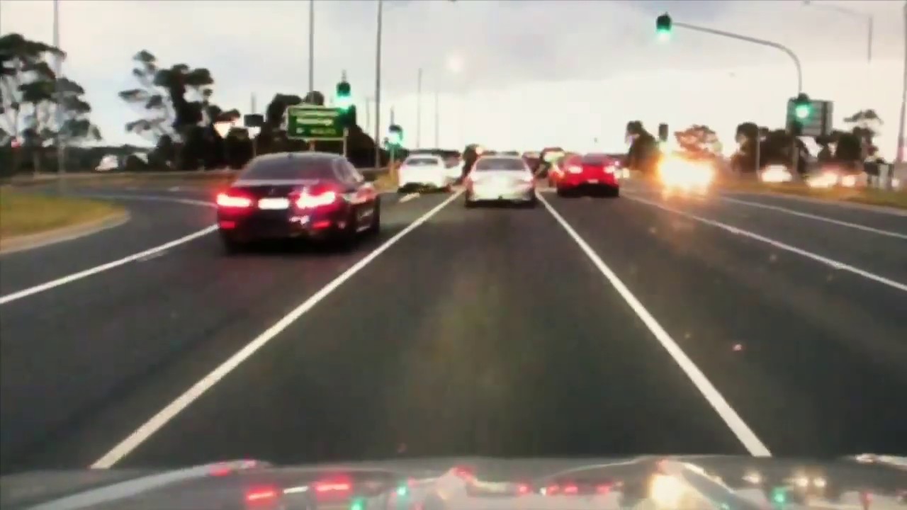 Unmarked police car runs red light - YouTube