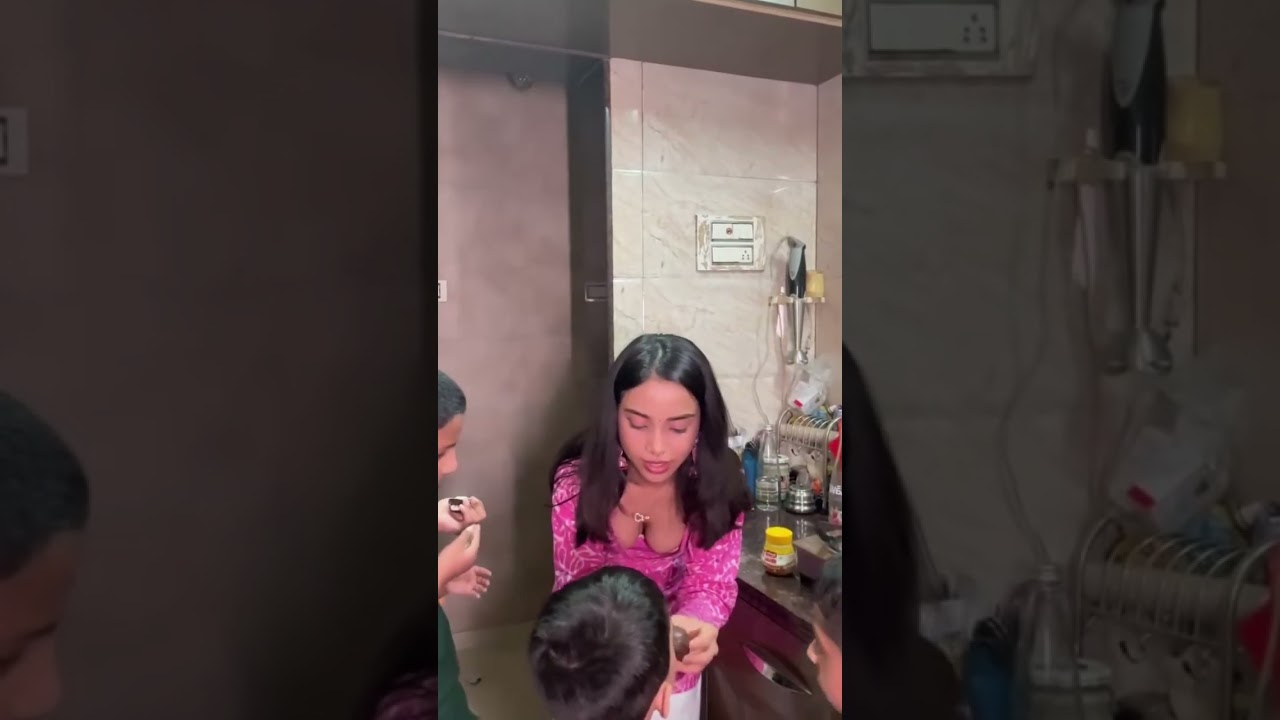 muskan karia tape on her ladoos..🥵