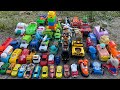 It's great to collect lots of model supercars and colorful dinosaur eggs in the garden